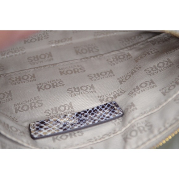 Michael Kors Jet Set Travel‎ Large Snakeskin Print Leather Zip Clutch Wristlet - Picture 4 of 5